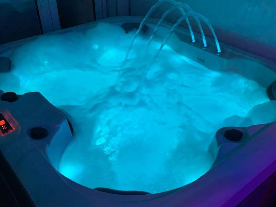 Perfect Couple Retreat To Unwind&Relax With Hottub Apartman Peacehaven Kültér fotó